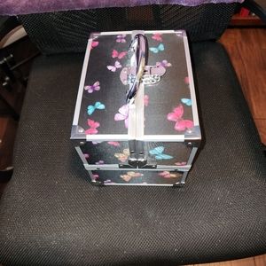 Butterfly lockbox